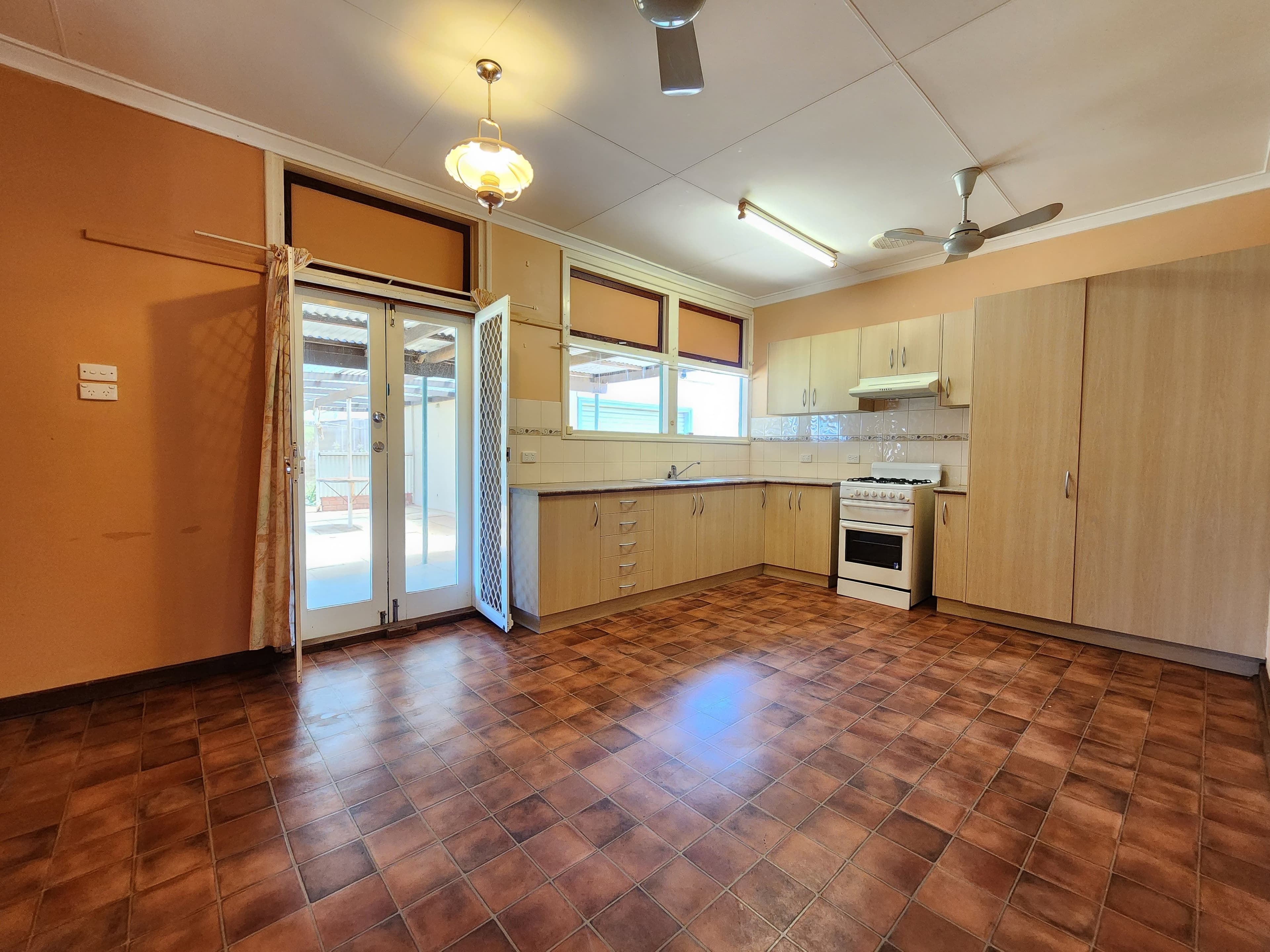 16 Wheelock Way, Carnarvon WA 6701, Carnarvon - Thumbnail 3