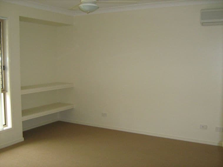 8 Benjamin Court, Yamanto QLD 4305, Yamanto - Thumbnail 2