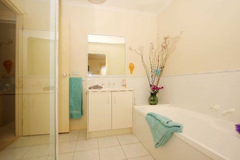 56 Cosmos Street, GLENROY VIC 3046, Glenroy - Thumbnail 3