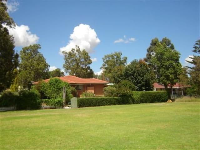 34 Cotherstone Road, KALAMUNDA WA 6076, Kalamunda - Thumbnail 4