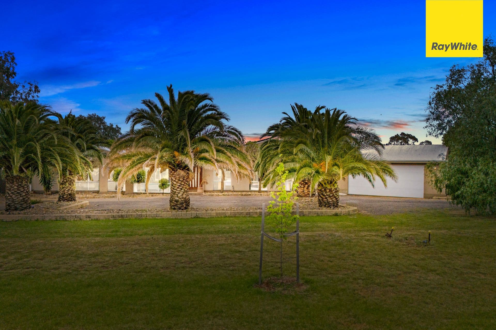 2 Aviator Place, Brookfield VIC 3338, Brookfield - Thumbnail 2
