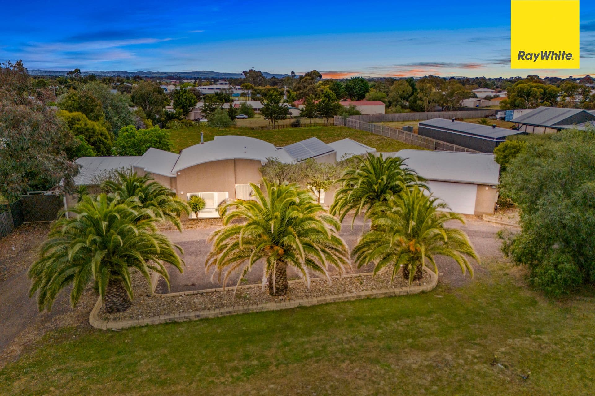 2 Aviator Place, Brookfield VIC 3338, Brookfield - Thumbnail 3