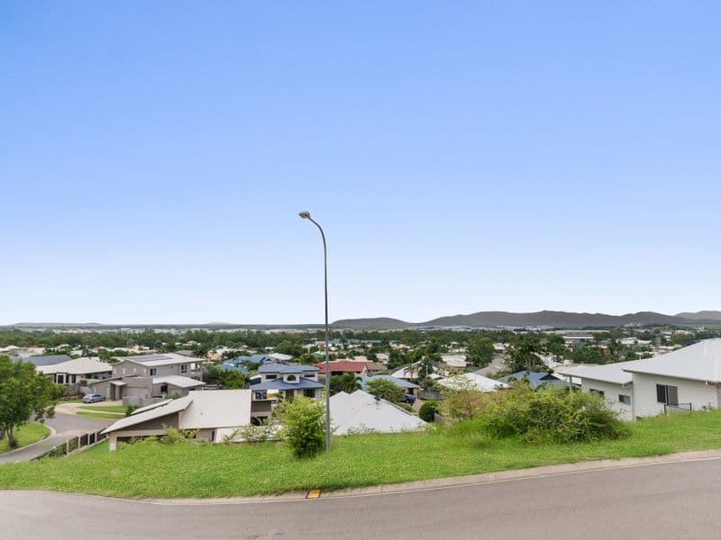 4 Mont Blanc Place, Mount Louisa QLD 4814, Mount Louisa - Thumbnail 2
