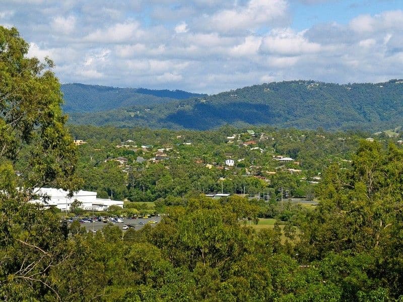 73 Tamworth Drive, HELENSVALE QLD 4212, Helensvale - Thumbnail 2
