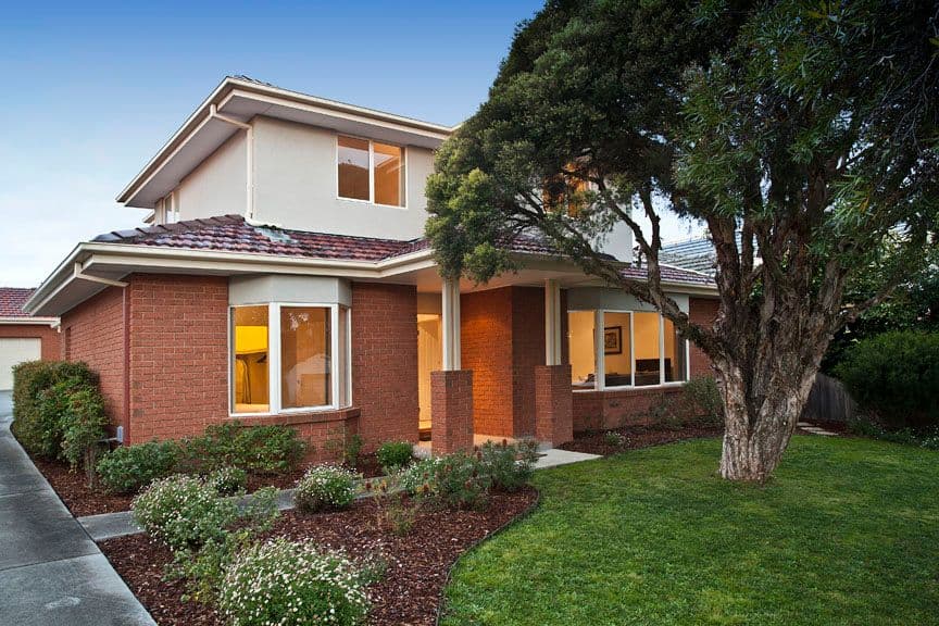 17 Lincoln Avenue, GLEN WAVERLEY VIC 3150, Glen Waverley - Image 1