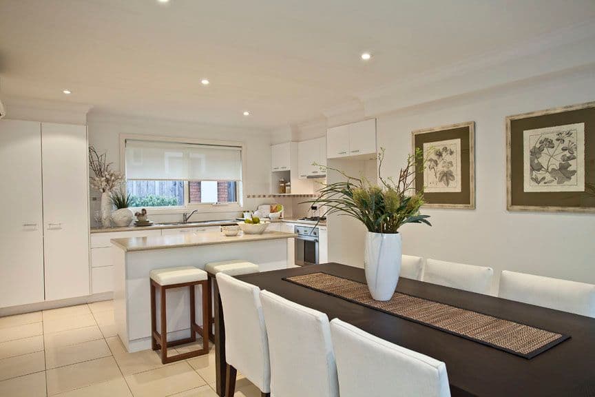 17 Lincoln Avenue, GLEN WAVERLEY VIC 3150, Glen Waverley - Thumbnail 2