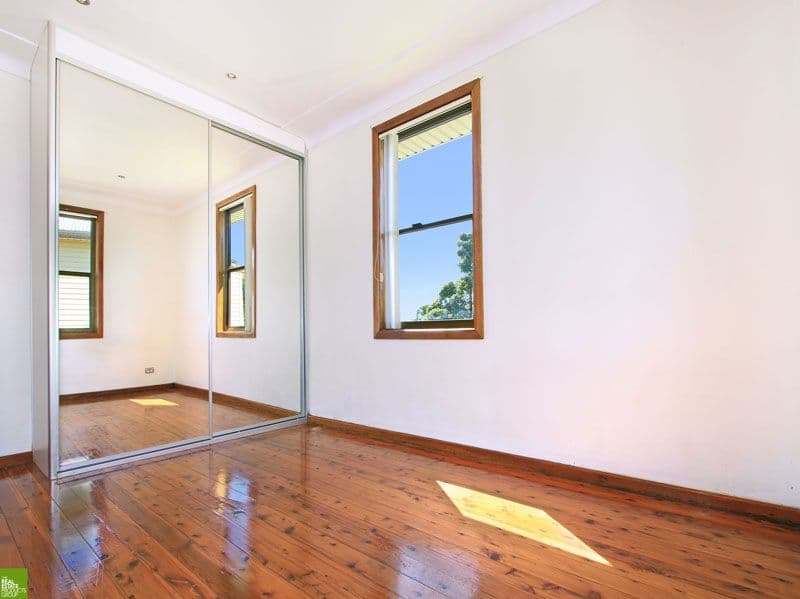 31 Tresnan Street, UNANDERRA NSW 2526, Unanderra - Thumbnail 4