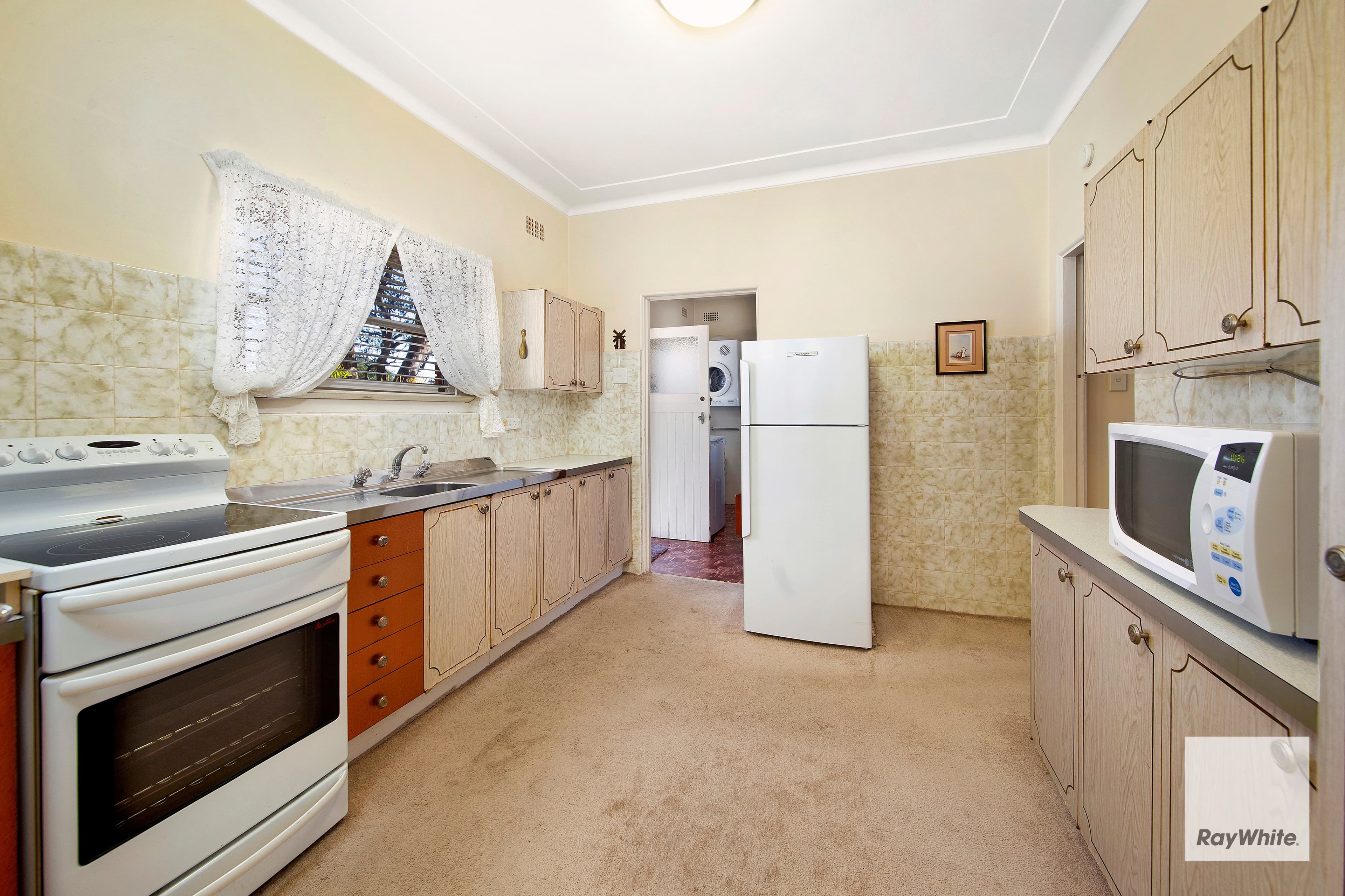 29 Kanoona Street, Caringbah South NSW 2229, Caringbah South - Thumbnail 4