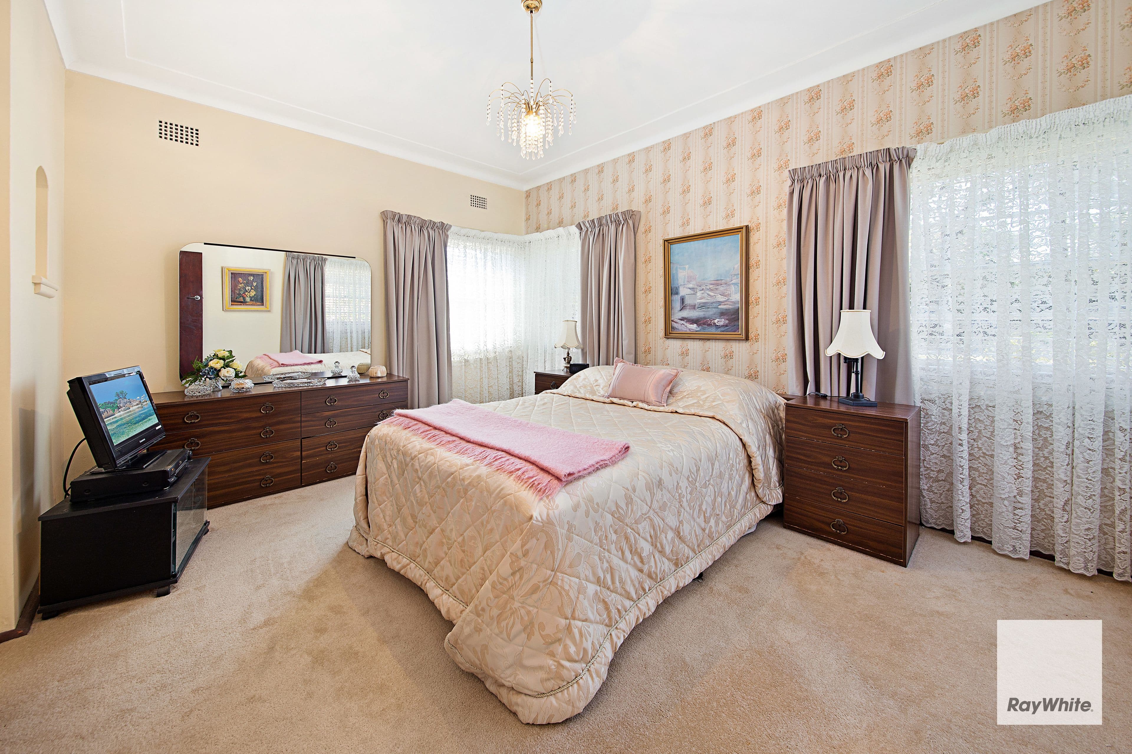 29 Kanoona Street, Caringbah South NSW 2229, Caringbah South - Thumbnail 6