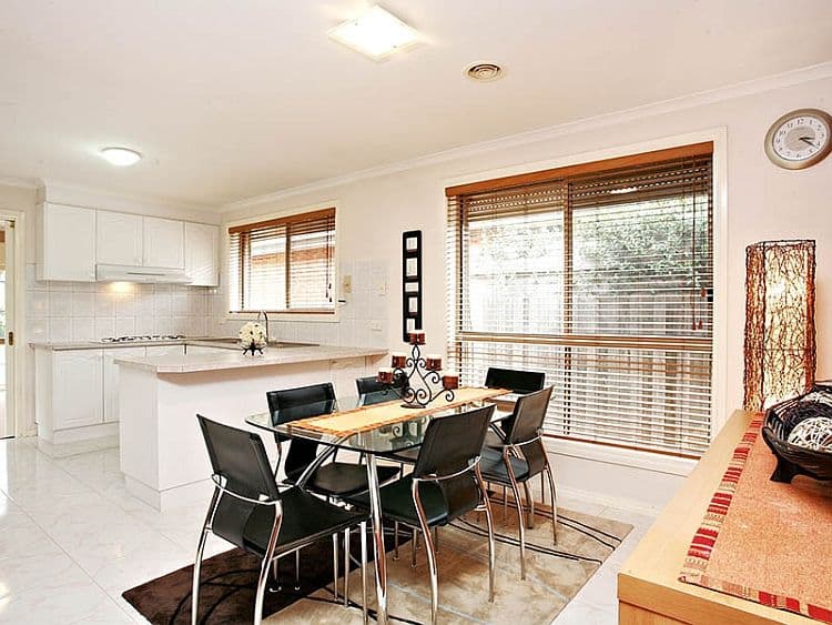 13 Carroll Crescent, MILL PARK VIC 3082, Mill Park - Thumbnail 4