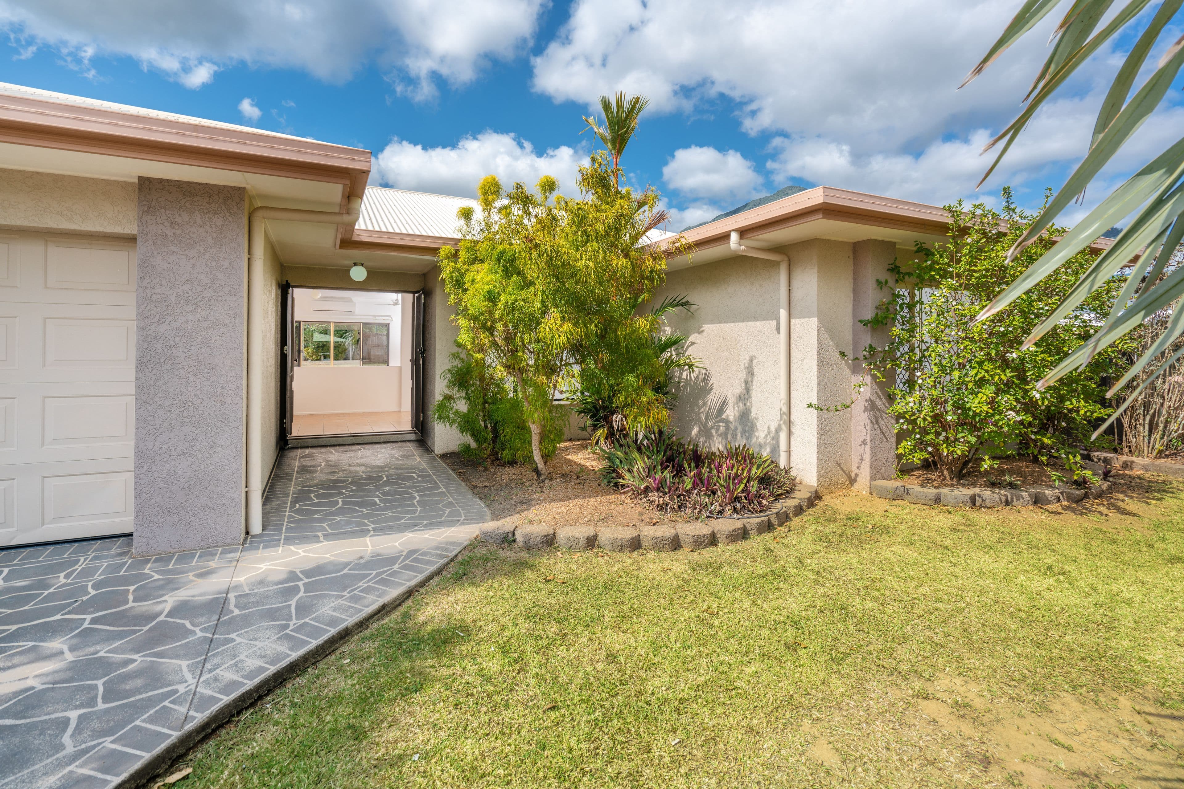 25 Canecutter Road, Edmonton QLD 4869, Edmonton - Thumbnail 2