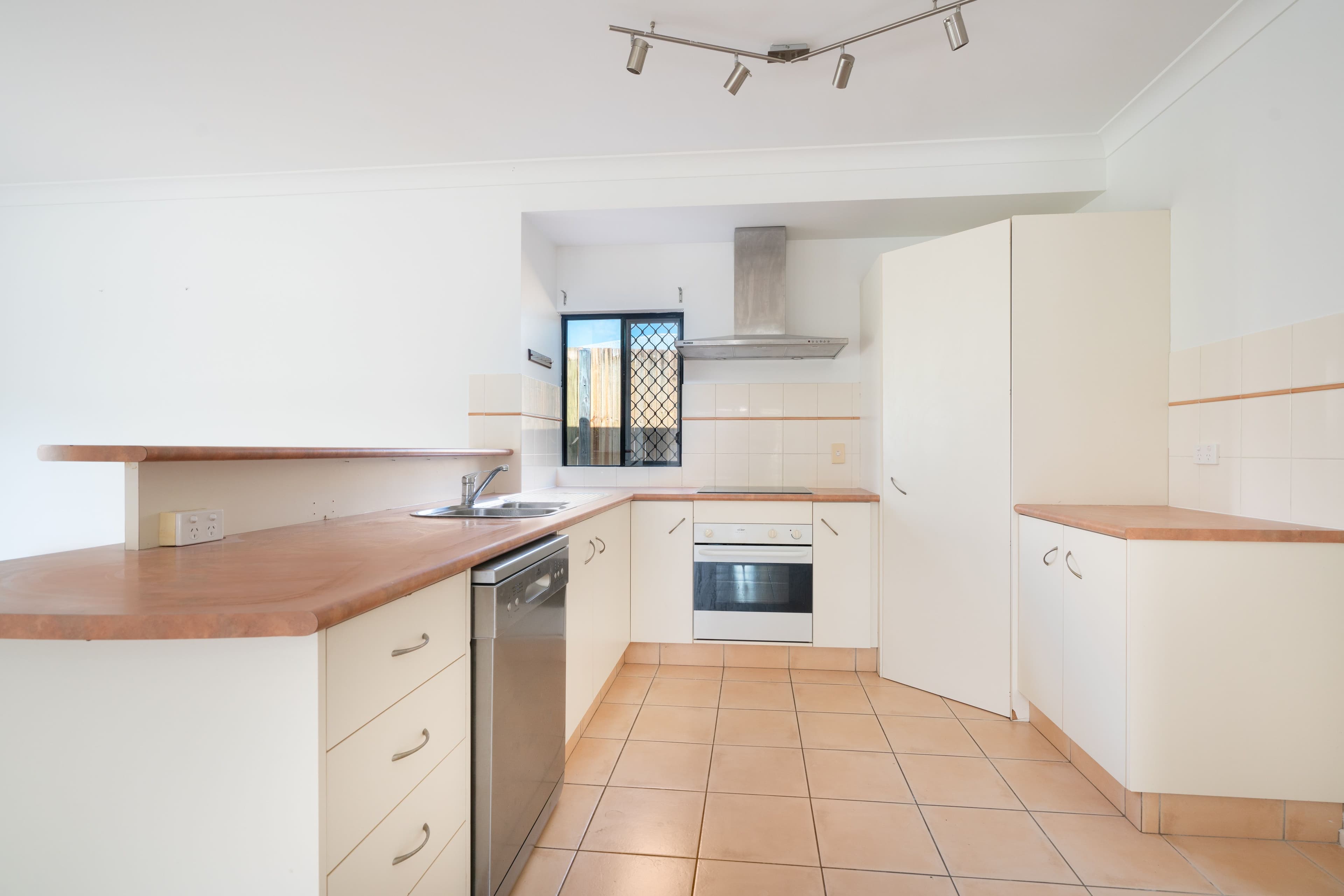25 Canecutter Road, Edmonton QLD 4869, Edmonton - Thumbnail 4
