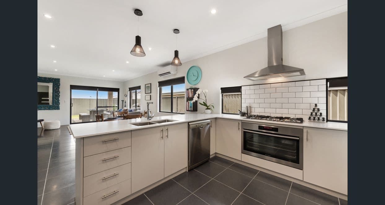 10 Ambesia Road, Clarkson WA 6030, Clarkson - Thumbnail 5