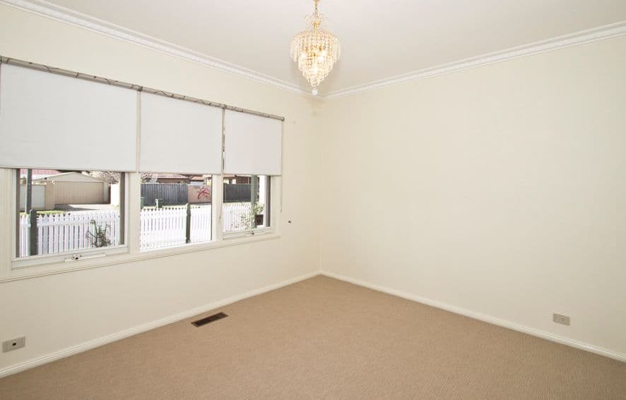 33 Oriel Road, IVANHOE VIC 3079, Ivanhoe - Thumbnail 4