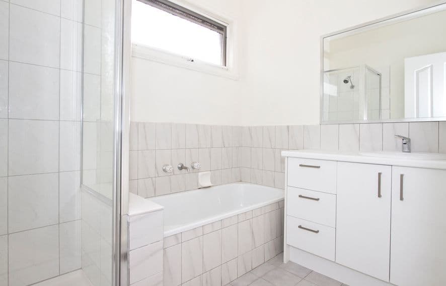 33 Oriel Road, IVANHOE VIC 3079, Ivanhoe - Thumbnail 5