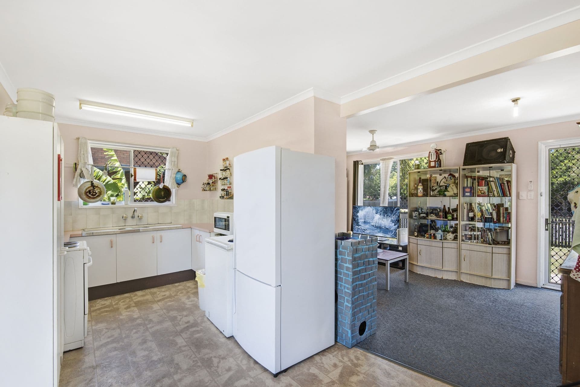 13 Kevin Street, Deception Bay QLD 4508, Deception Bay - Thumbnail 4