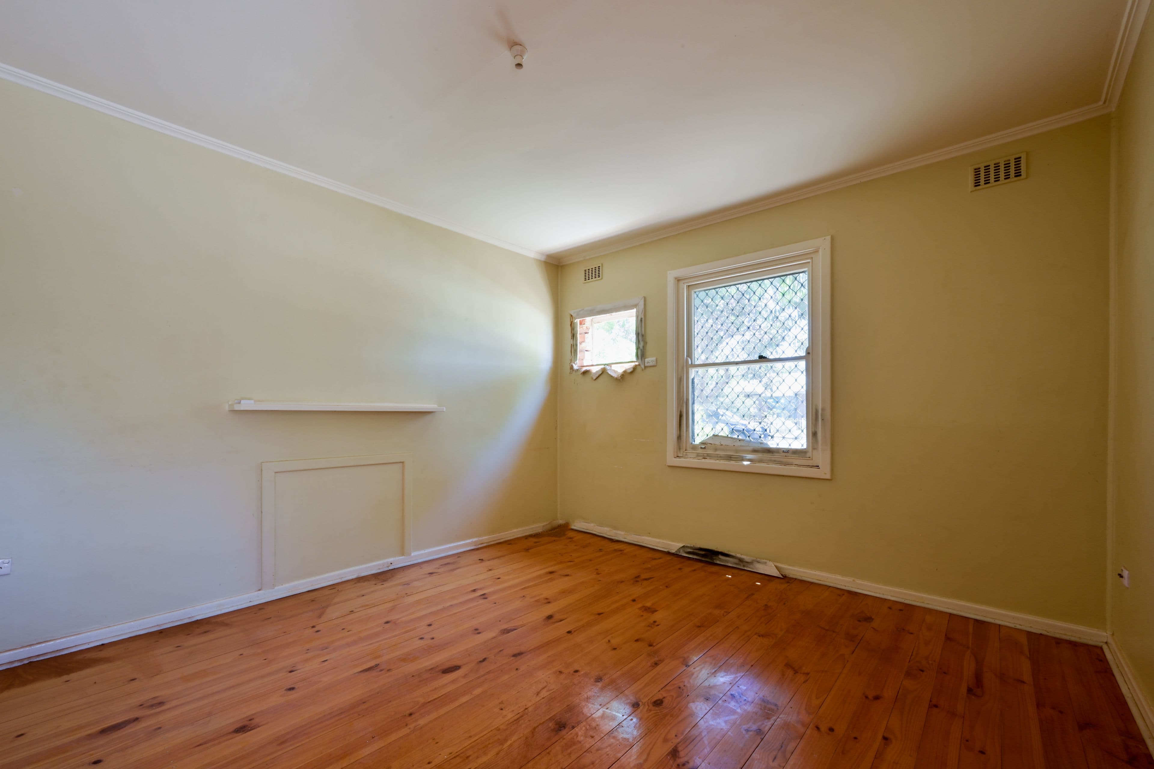 21 Perkins Street, Whyalla Stuart SA 5608, Whyalla Stuart - Thumbnail 2