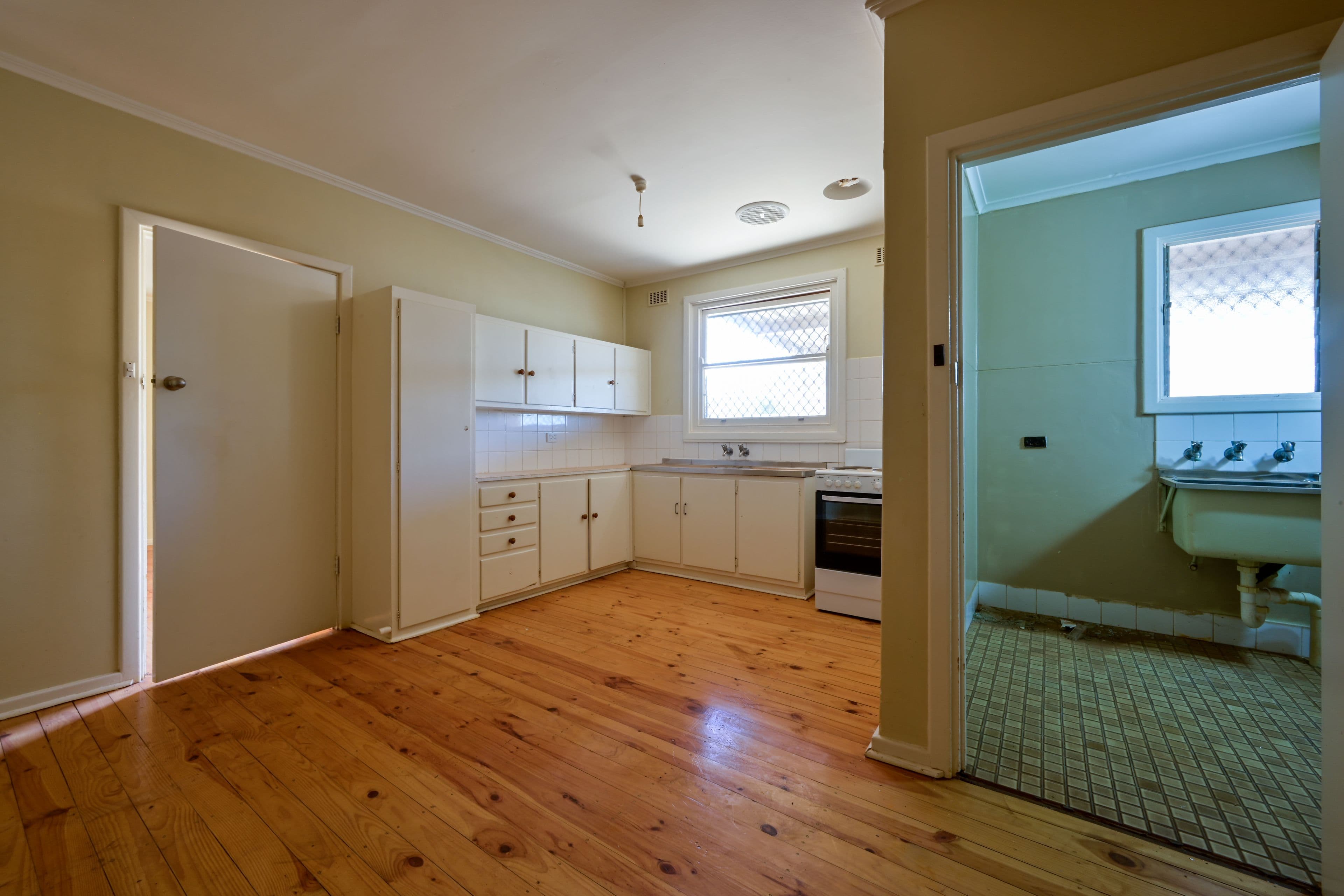 21 Perkins Street, Whyalla Stuart SA 5608, Whyalla Stuart - Thumbnail 4