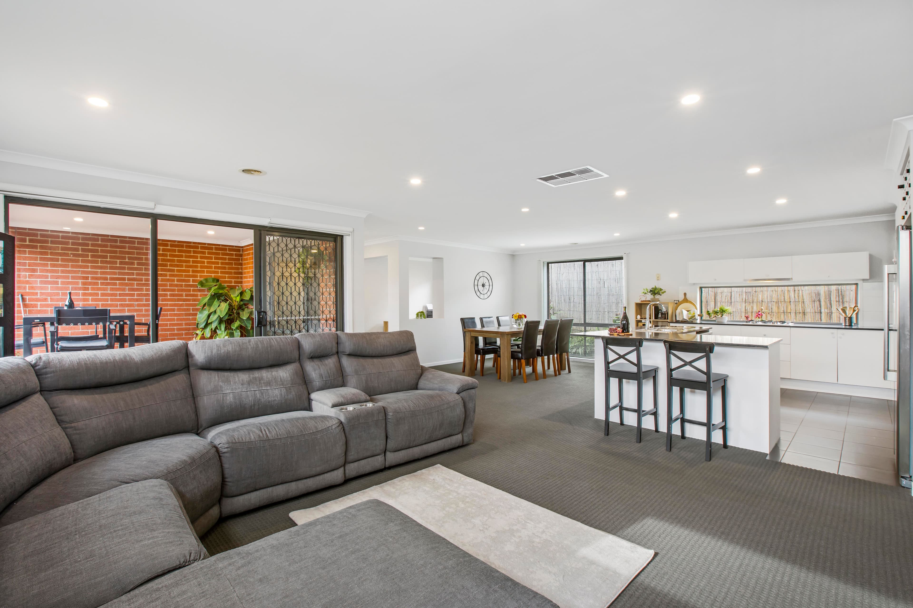 14 Kimberley Grove, Pakenham VIC 3810, Pakenham - Thumbnail 6