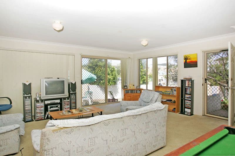 18 Aurora Place, BATEAU BAY NSW 2261, Bateau Bay - Thumbnail 4