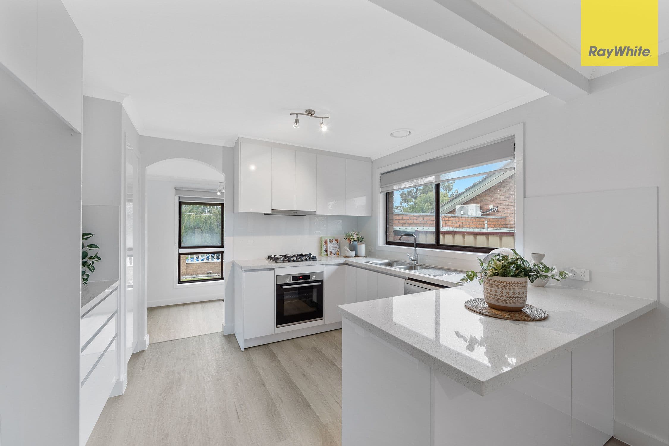 2 Penghana Place, Kings Park VIC 3021, Kings Park - Thumbnail 5