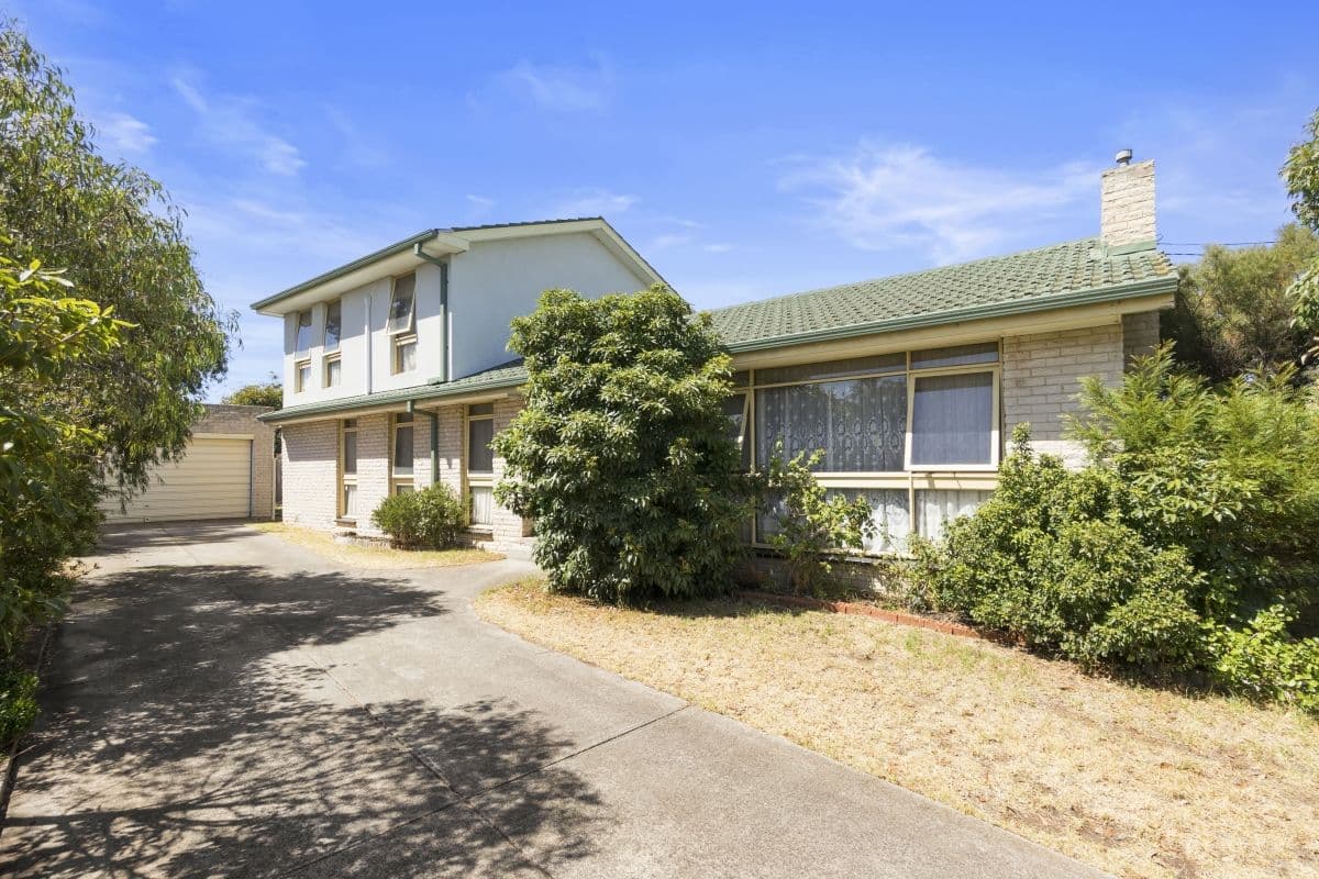 31 Warrenwood Avenue, Hoppers Crossing VIC 3029, Hoppers Crossing - Thumbnail 3