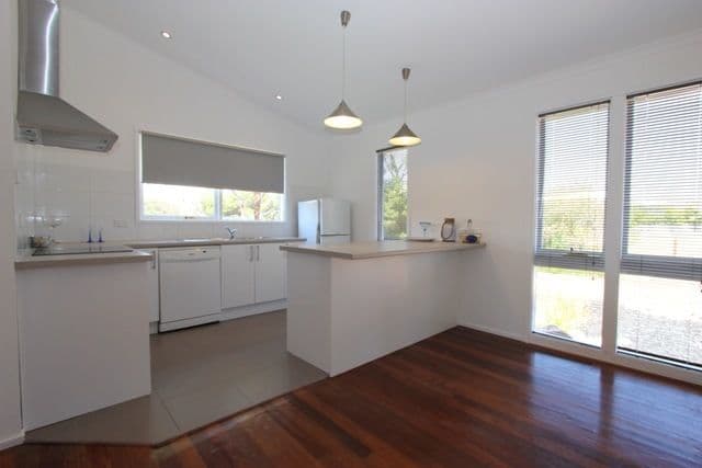 2 Seesburg Street, Cape Woolamai VIC 3925, Cape Woolamai - Thumbnail 2