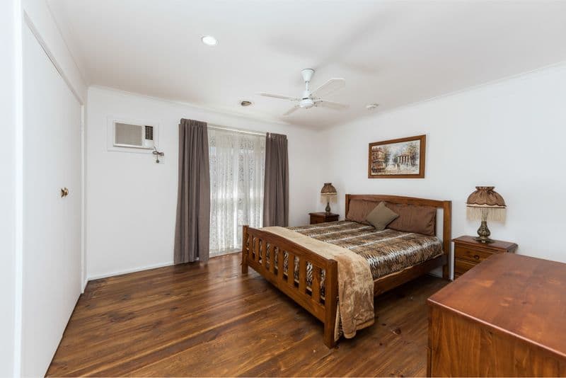 34 Lavarack Street, Melton South VIC 3338, Melton South - Thumbnail 5