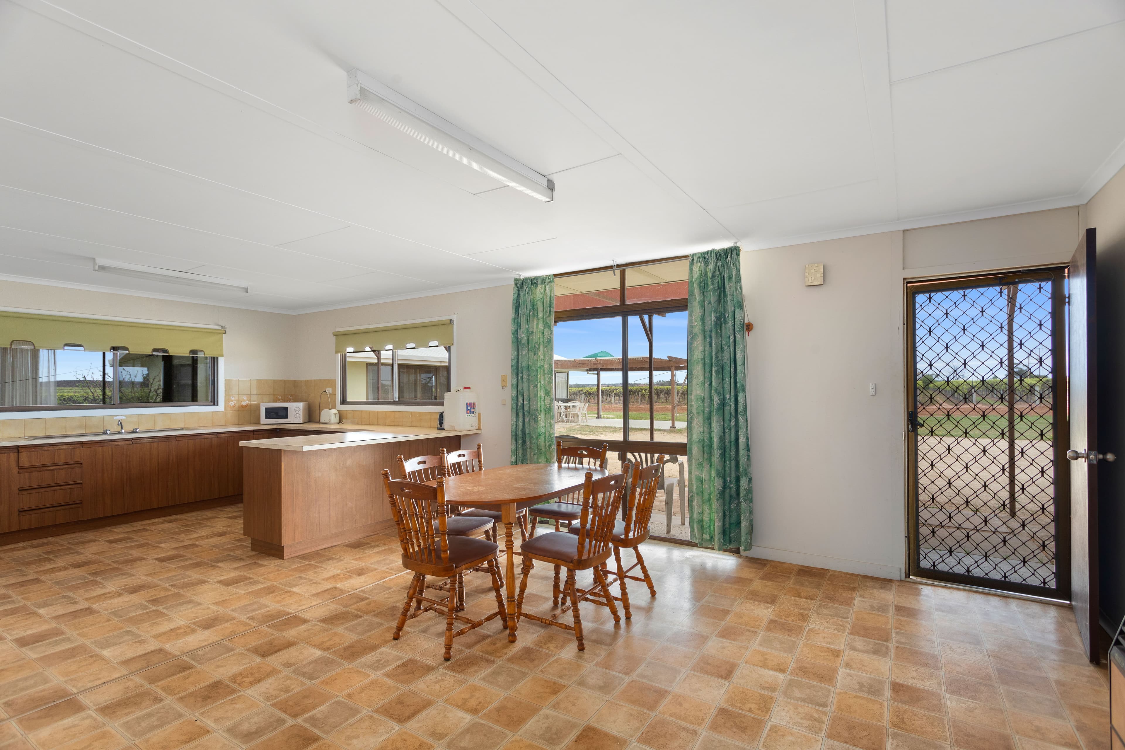 411 Lyrup Main Road, Lyrup SA 5343, Lyrup - Thumbnail 4
