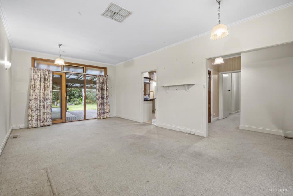 15 Keith Grove, Ringwood - Thumbnail 3