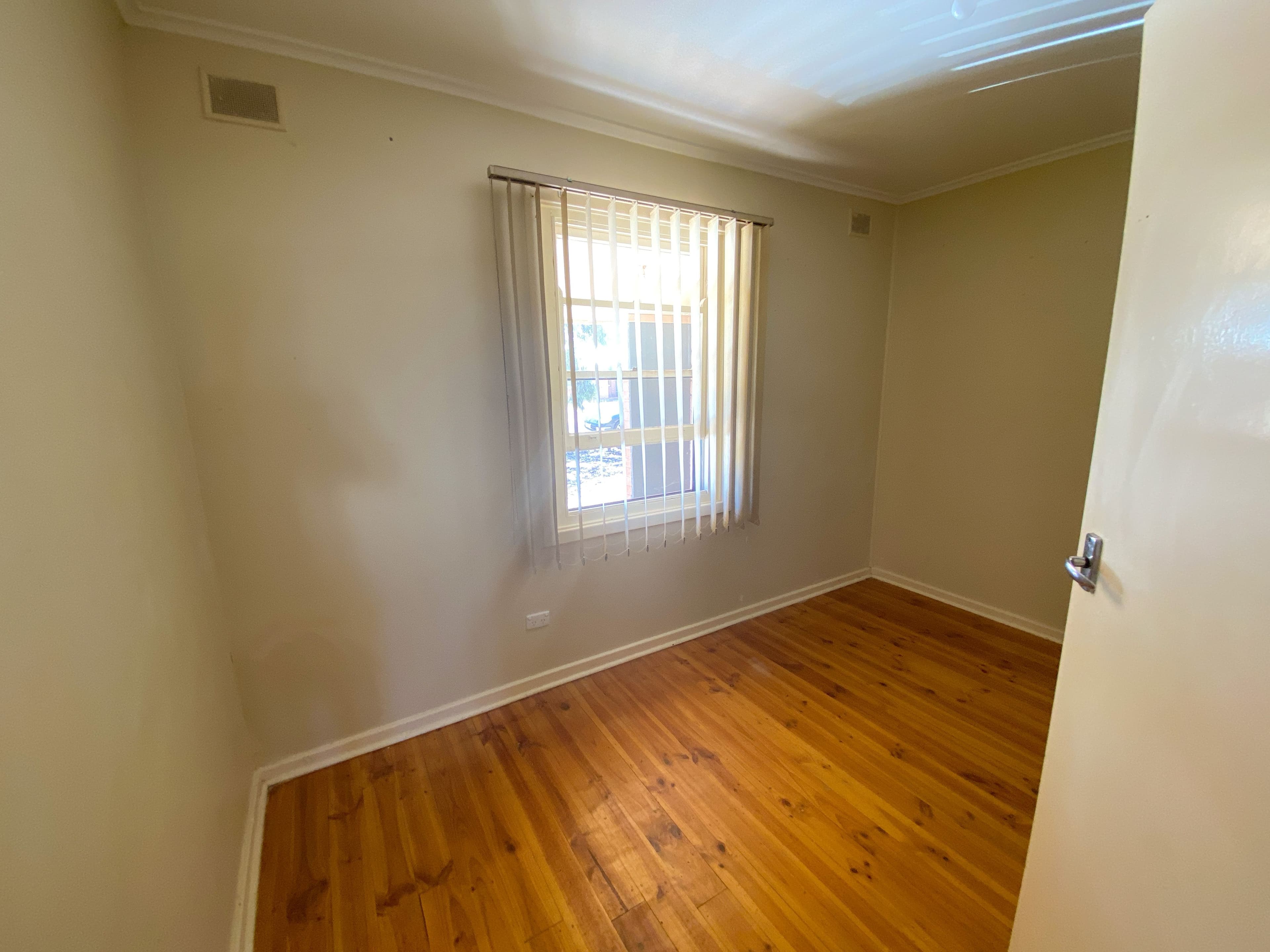 35 Henry Street, Whyalla Stuart SA 5608, Whyalla Stuart - Thumbnail 3