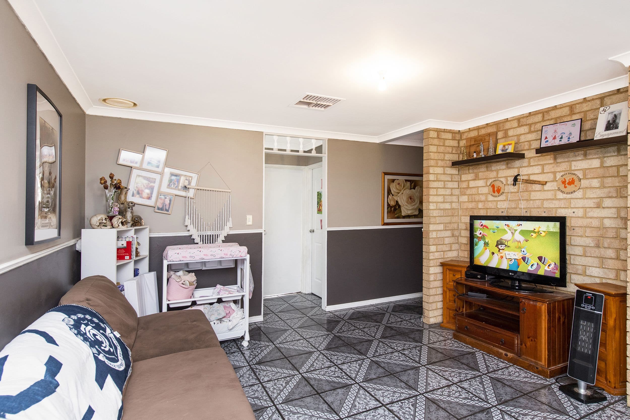 6 Eva Lynch Way, Warnbro WA 6169, Warnbro - Thumbnail 5