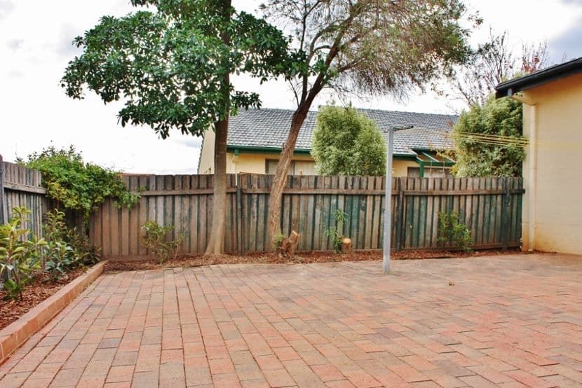 4 Old Barracks Lane, YOUNG NSW 2594, Young - Thumbnail 3