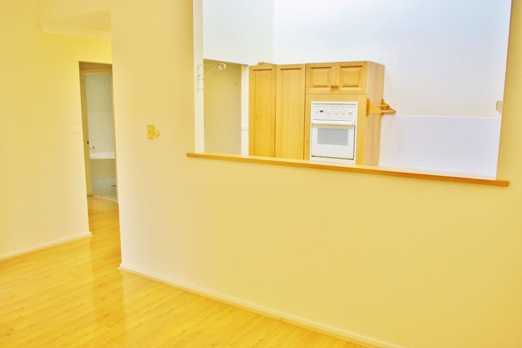 4 Old Barracks Lane, YOUNG NSW 2594, Young - Thumbnail 6