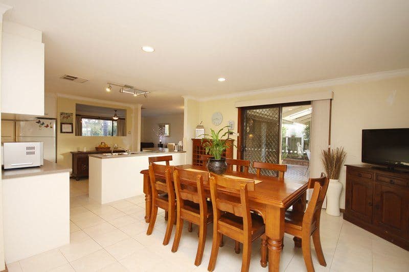 11 Ellen Street, ATHELSTONE SA 5076, Athelstone - Thumbnail 4