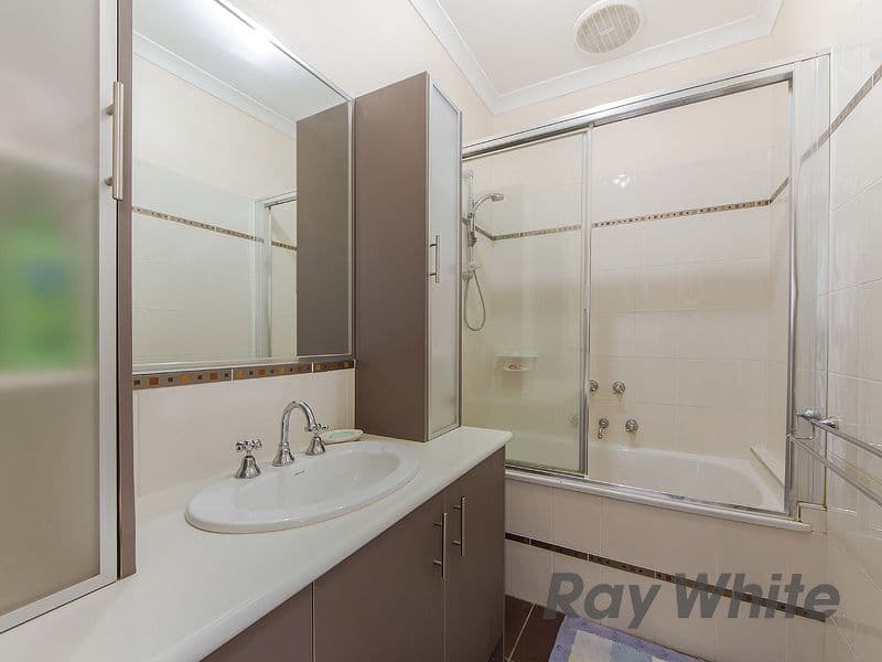 4 Ravenswood Walk, Cairnlea VIC 3023, Cairnlea - Thumbnail 5