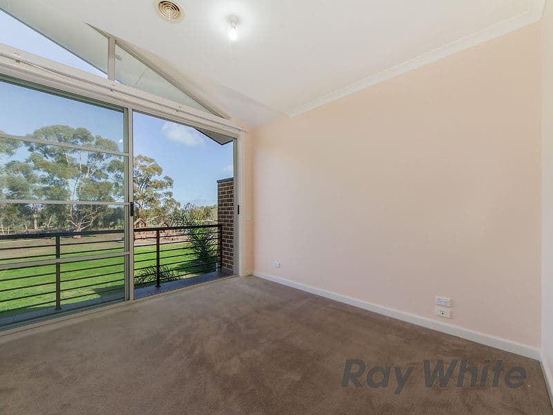 4 Ravenswood Walk, Cairnlea VIC 3023, Cairnlea - Thumbnail 6