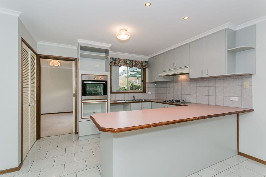 10 Pamela Court, MELTON WEST VIC 3337, Melton West - Thumbnail 2