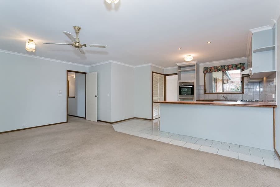 10 Pamela Court, MELTON WEST VIC 3337, Melton West - Thumbnail 3