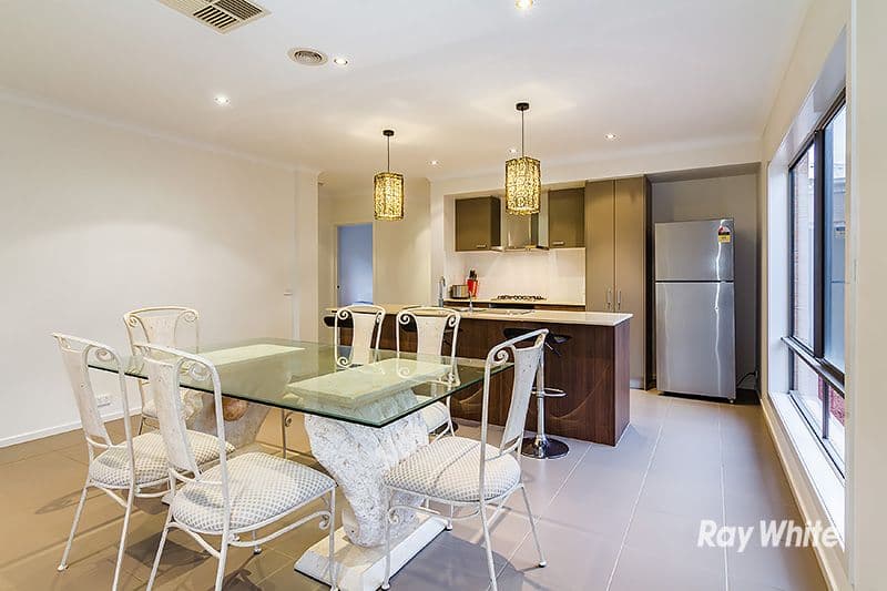 5 Cob Terrace, Clyde North VIC 3978, Clyde North - Thumbnail 5