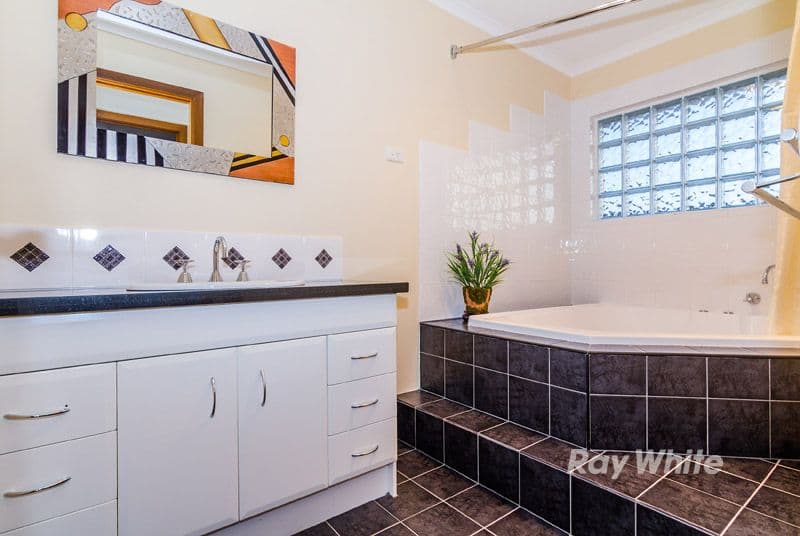 1 Tamara Street, WANTIRNA SOUTH VIC 3152, Wantirna South - Thumbnail 8