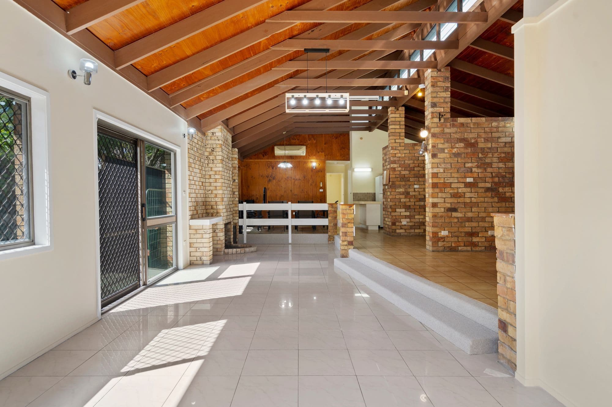 6 Salix Place, Sunnybank QLD 4109, Sunnybank - Thumbnail 4