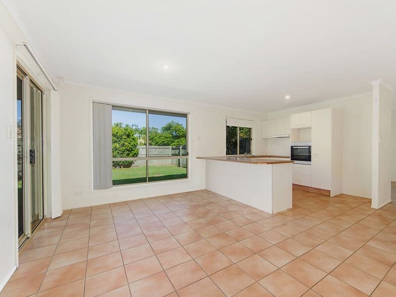10 Lomandra Court, Oxenford QLD 4210, Oxenford - Thumbnail 3