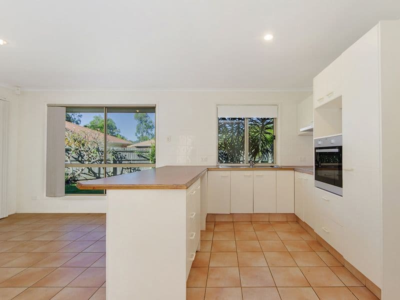 10 Lomandra Court, Oxenford QLD 4210, Oxenford - Thumbnail 4