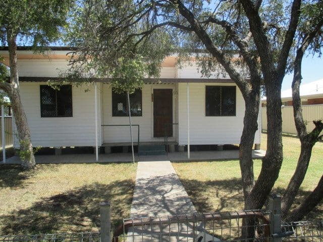 16 Auburn Street, Coonamble - Image 1