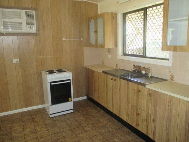 16 Auburn Street, Coonamble - Thumbnail 3