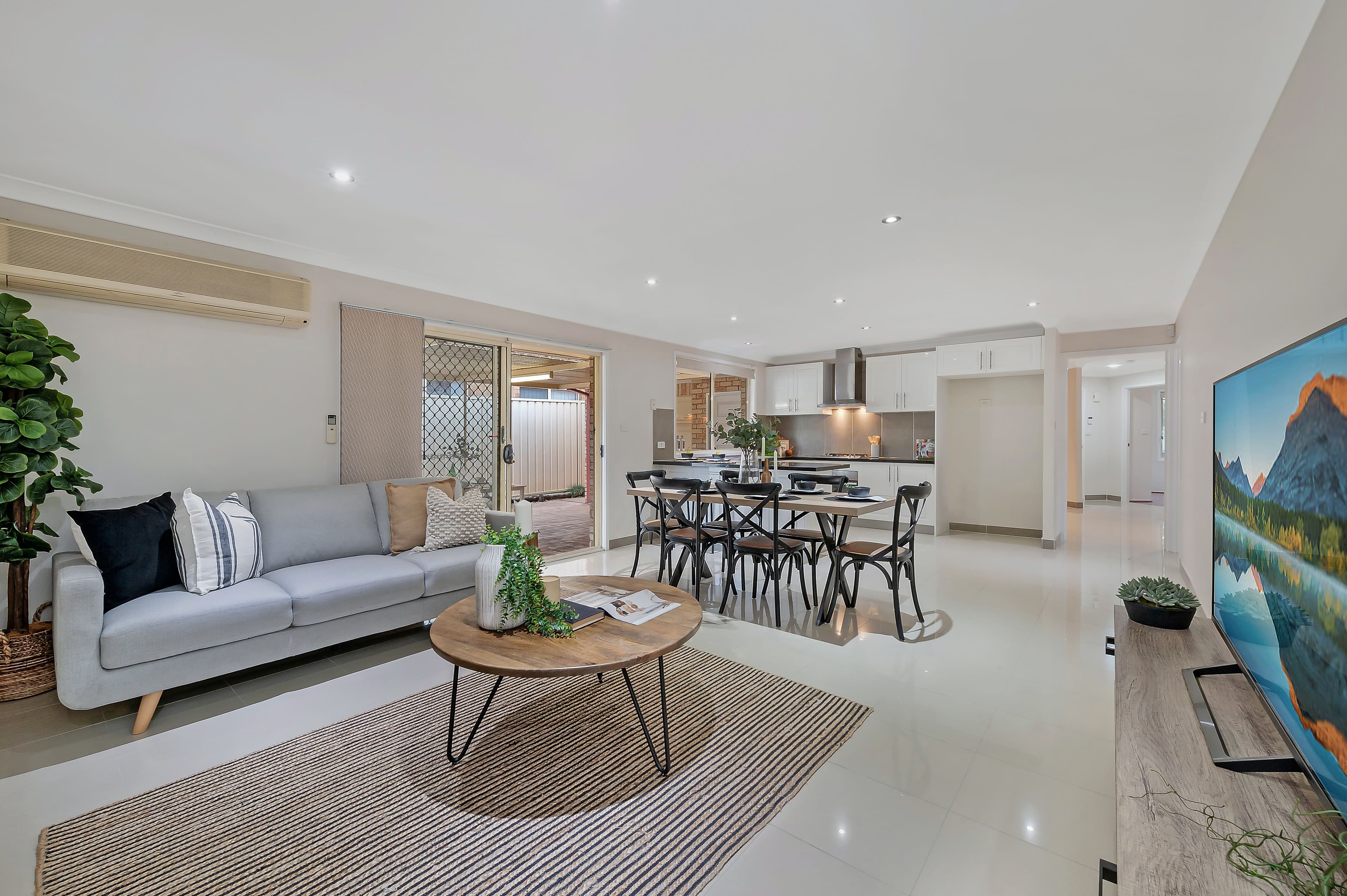 9 Guernsey Way, Stanhope Gardens NSW 2768, Stanhope Gardens - Thumbnail 2
