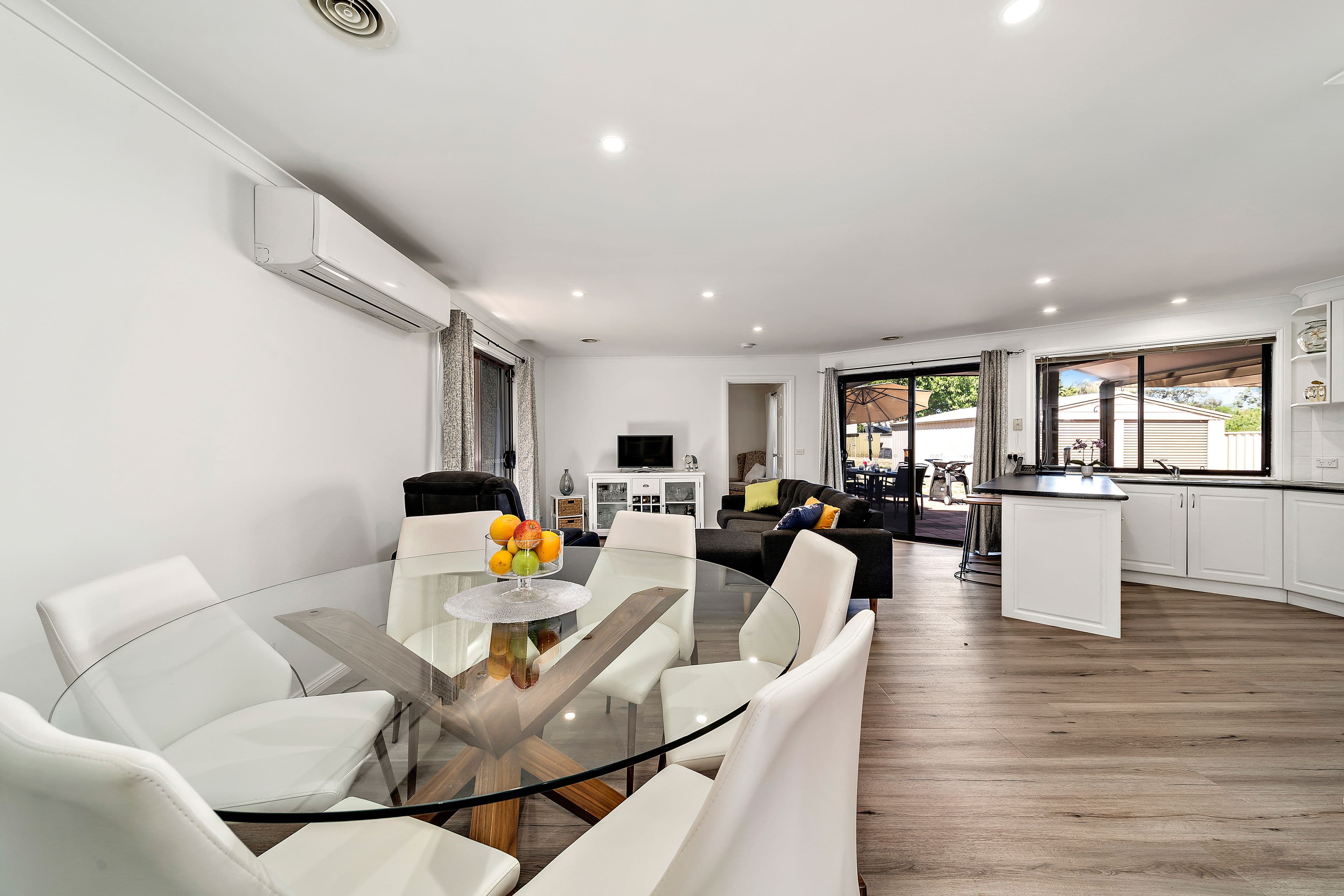 15 Wolff Crescent, Latham ACT 2615, Latham - Thumbnail 2