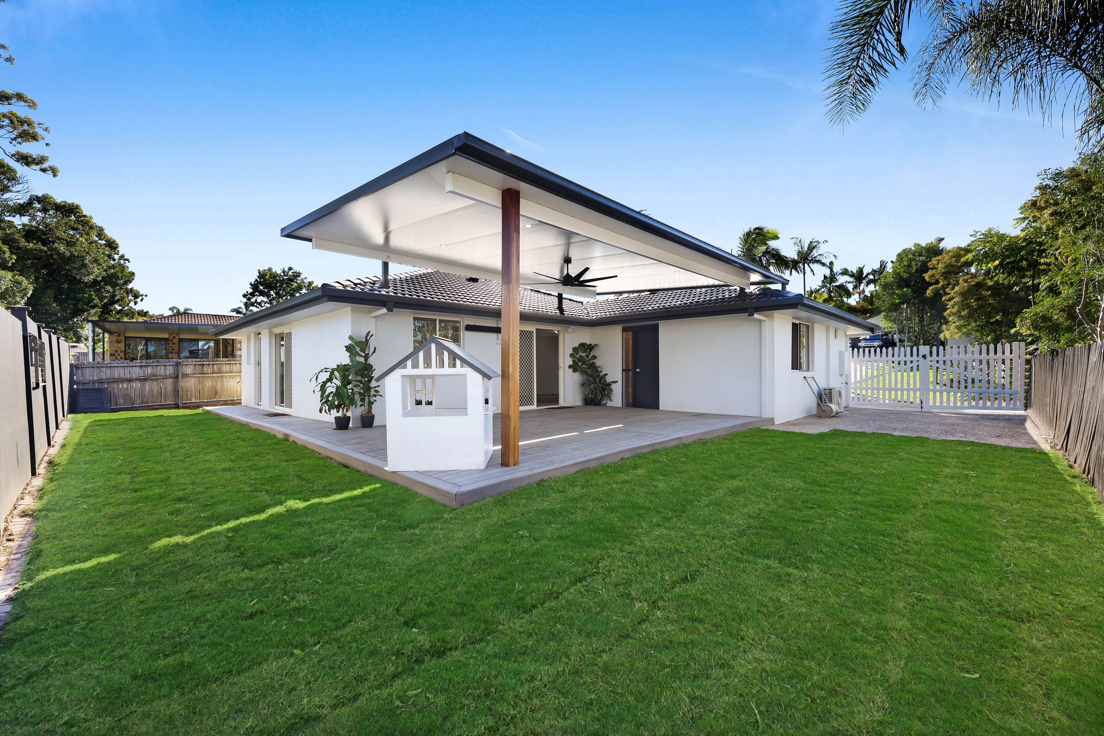 65 Henry Cotton Drive, Parkwood QLD 4214, Parkwood - Thumbnail 2
