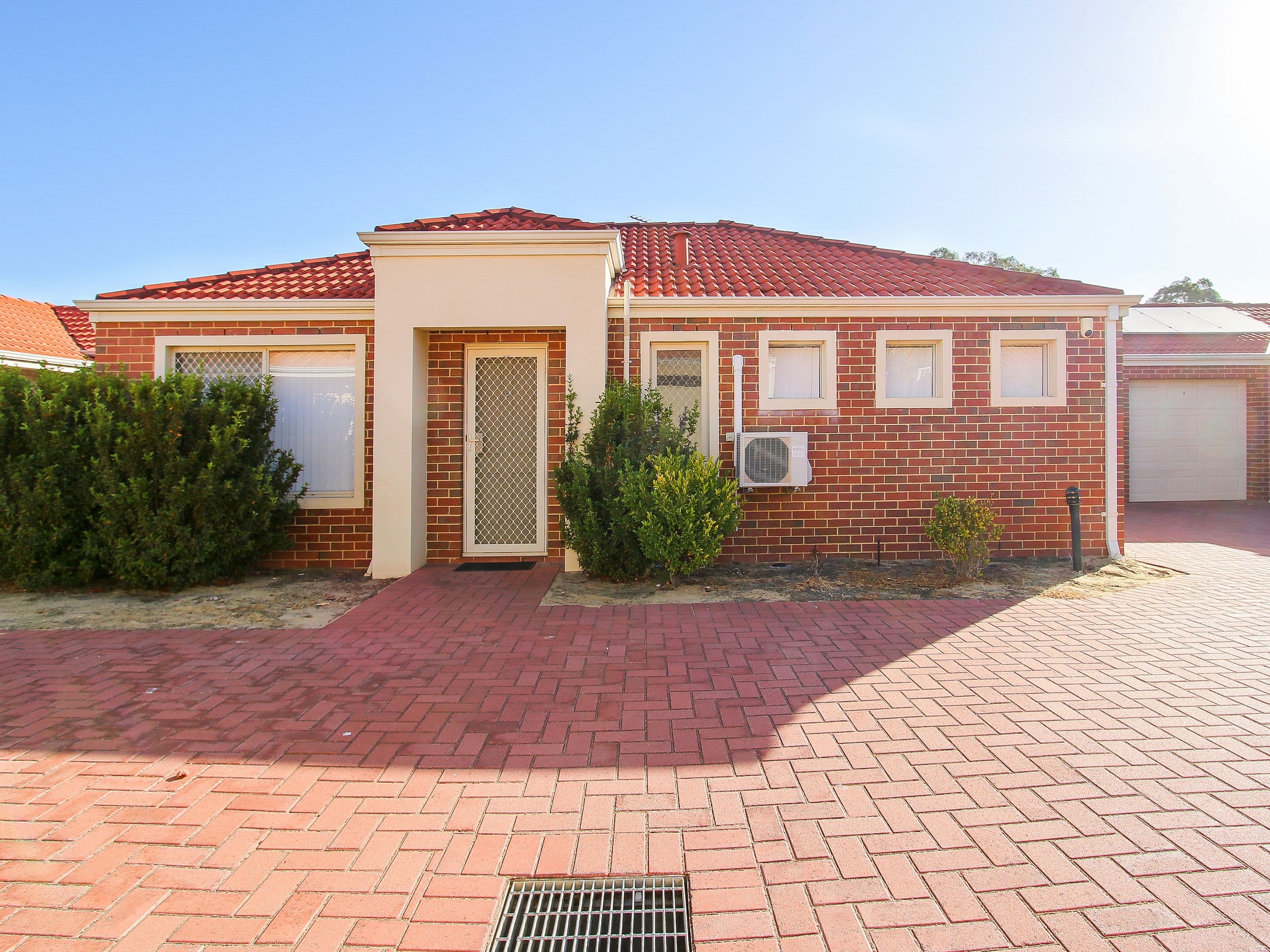 27 Bickley Road, Cannington WA 6107, Cannington - Thumbnail 2